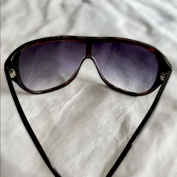 Sunglasses THAKOON by ALEK PAUL - Picture 4 of 12